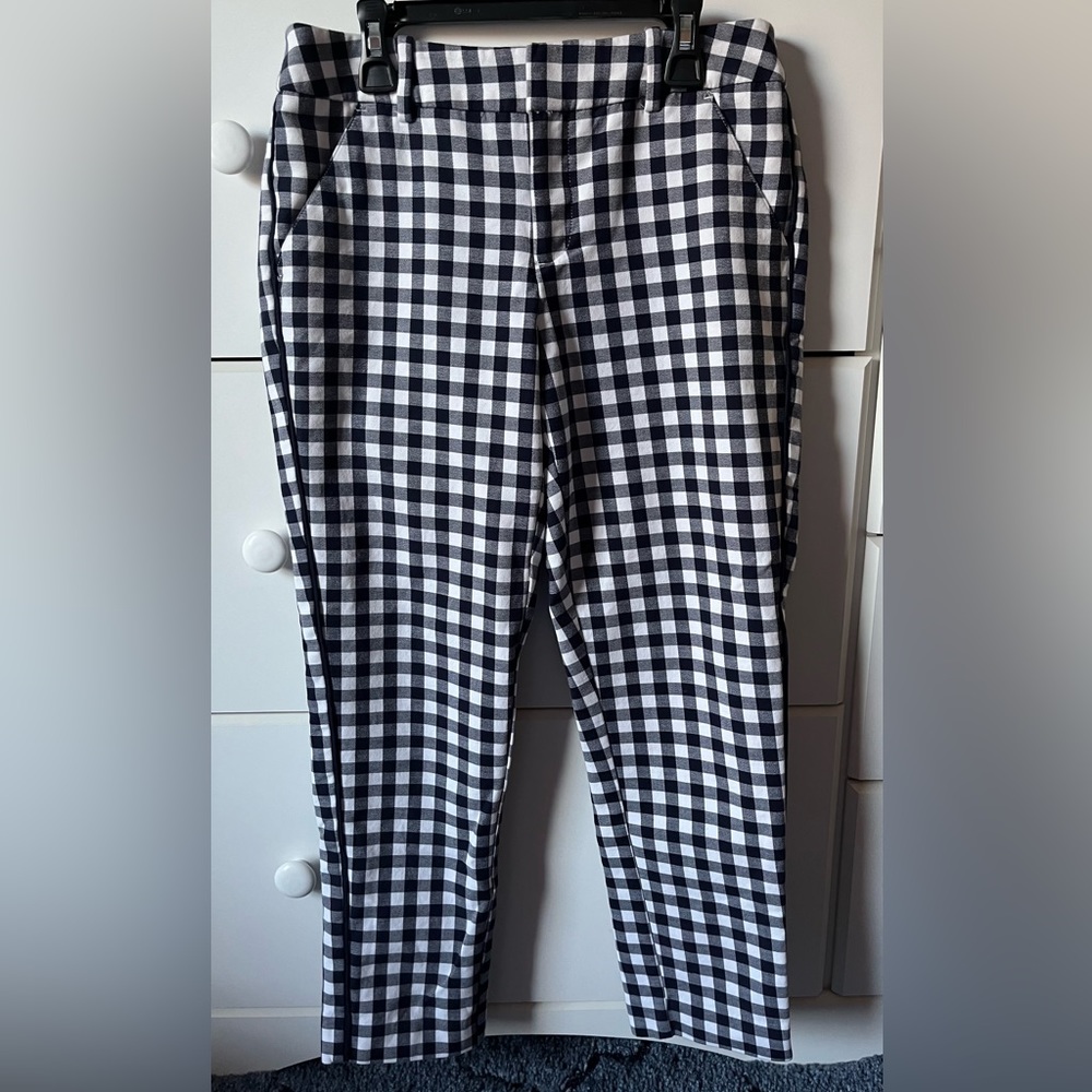 Women’s capri dress pants